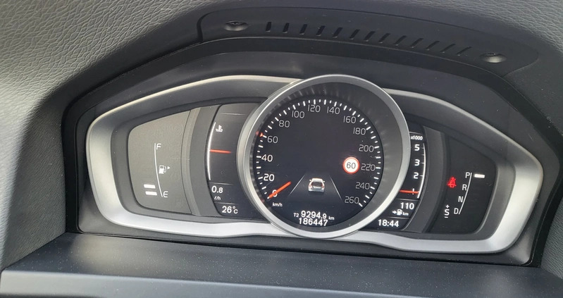 Volvo V60 cena 59500 przebieg: 186300, rok produkcji 2016 z Leśnica małe 79